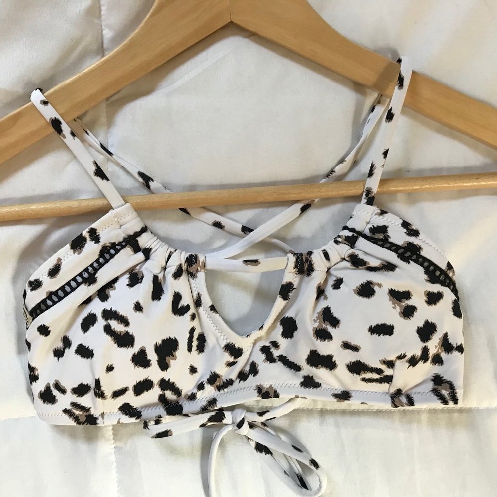 NWOT white leopard padded bikini top
